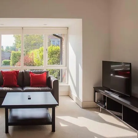 Kelston Townhouse Holiday home