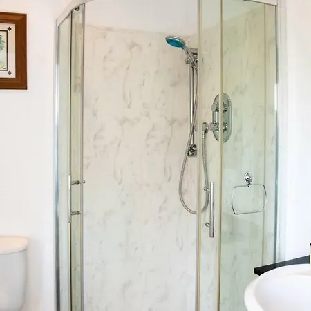 Holiday home Kelston Townhouse *