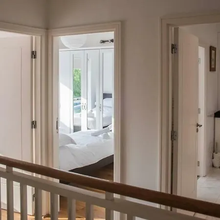 Holiday home Kelston Townhouse Foxrock